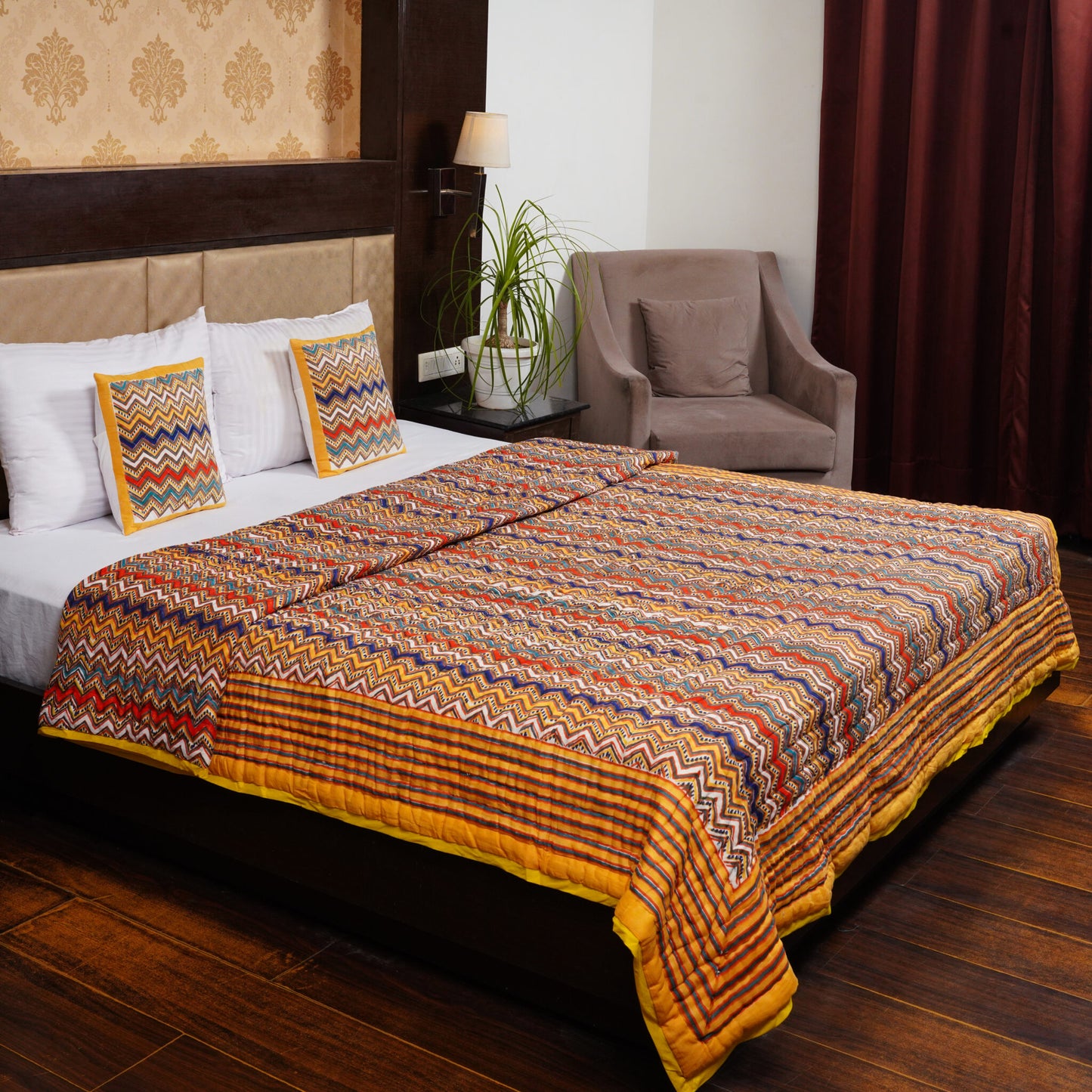 Multicolour Abstract Print Pure Cotton Reversible Dohar King Size