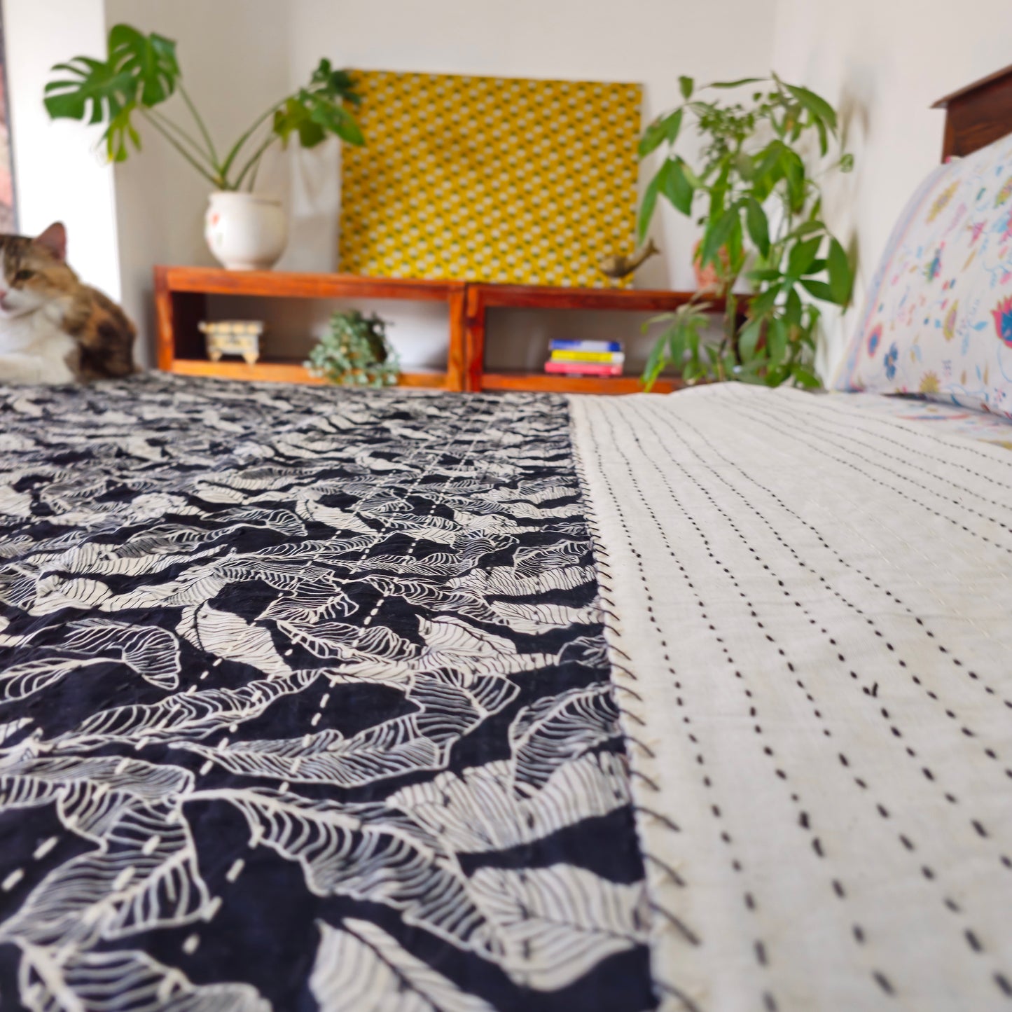 Black and White Leaf Print Reversible Kantha Cotton Bedcover – Handcrafted Elegance