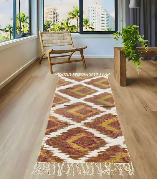 Handwoven geometric patterned brown dhurrie rug for small spaces