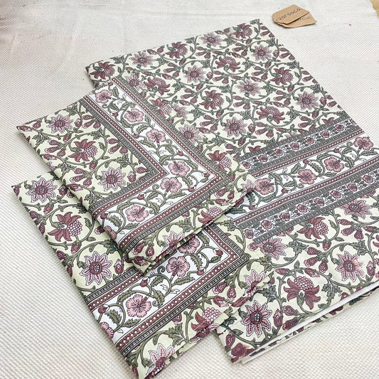 Magenta-Pink Color Floral Printed King Size Bedsheet With Printed Border