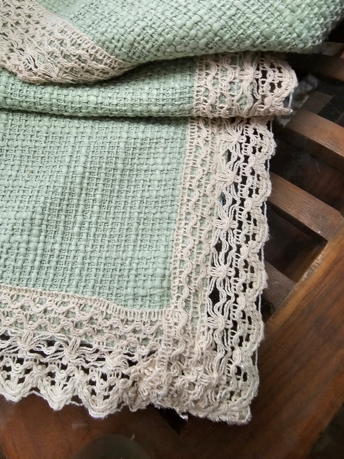 eco‑friendly jute cotton runner with vintage lace