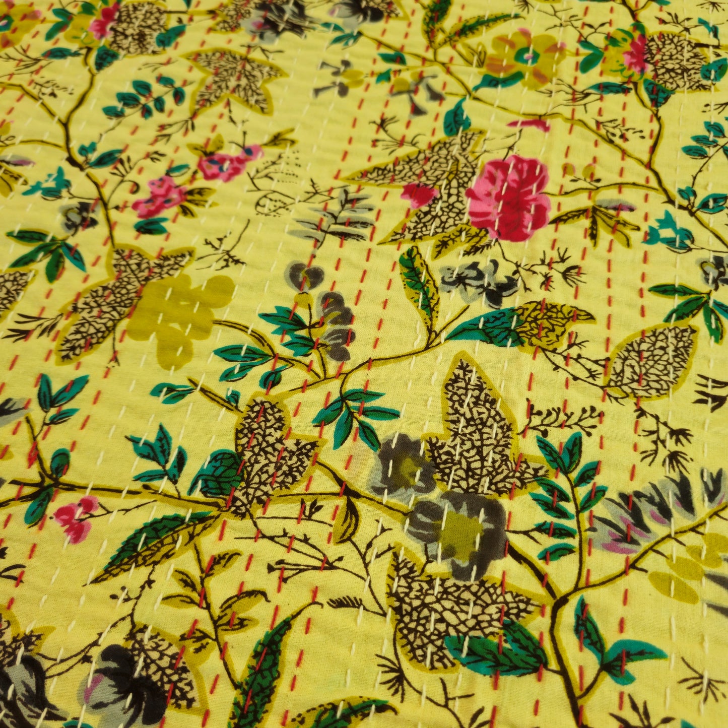 Beige Floral Cotton Table Cover – Elegant Handcrafted Kantha Work