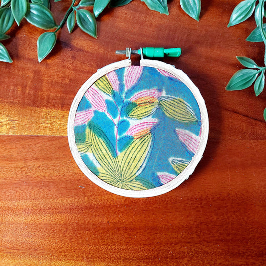 Multicolour Leaves Print Embroidery Hoop Wall Decor