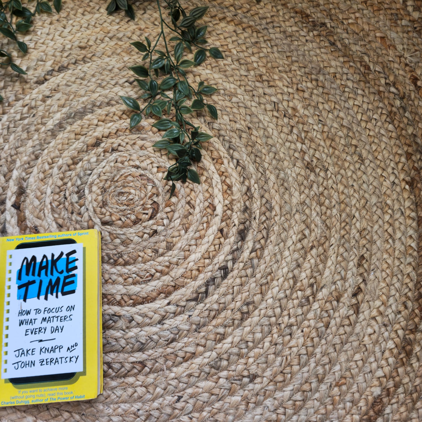 Hand Woven Simple Natural Jute Round Braided Rug