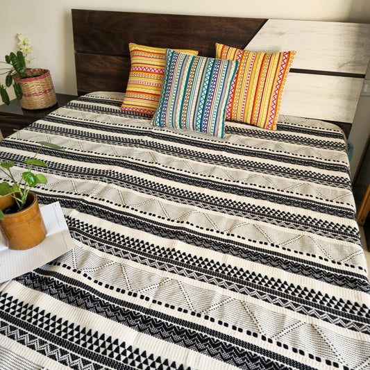 Black & White Handloom Slub Cotton Bed Cover – Timeless Elegance