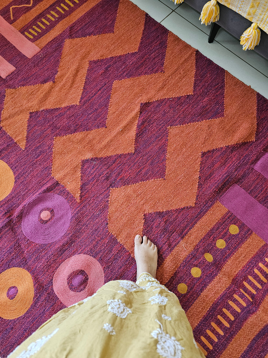 5x8  ft | Varsaca Sunburst Geometric Handwoven Wool Rug | Terracotta & Crimson Abstract