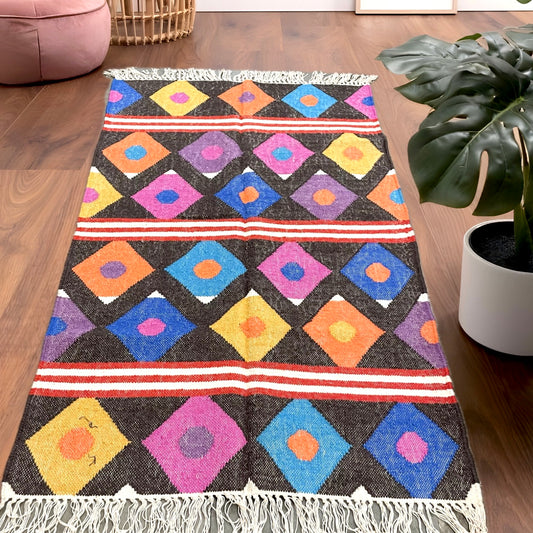 5.5x3 ft Colourful Multicolour Diamond Geometric Pattern Brown Woollen Rug with Tassels