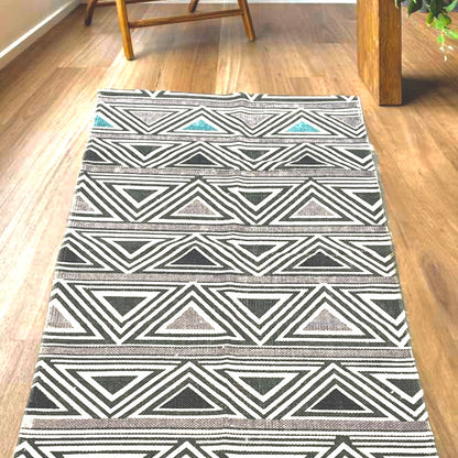 Black and White Geometric Pattern Cotton Rug | Handwoven Dhurrie|iage2