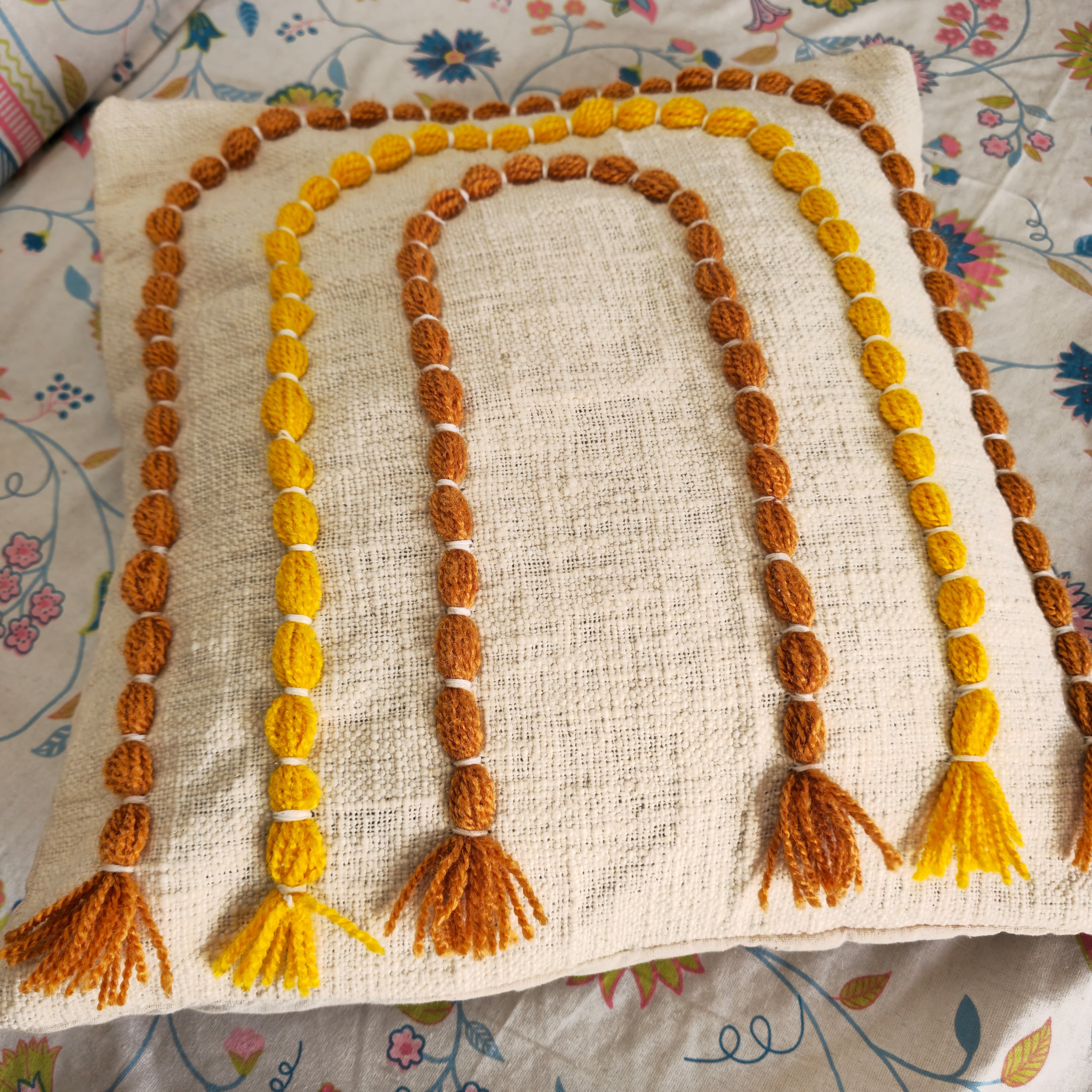 Off White Handloom Slub Cotton Cushion Cover With Crochet Boho Pattern Design – Festive & Artisanal Decor