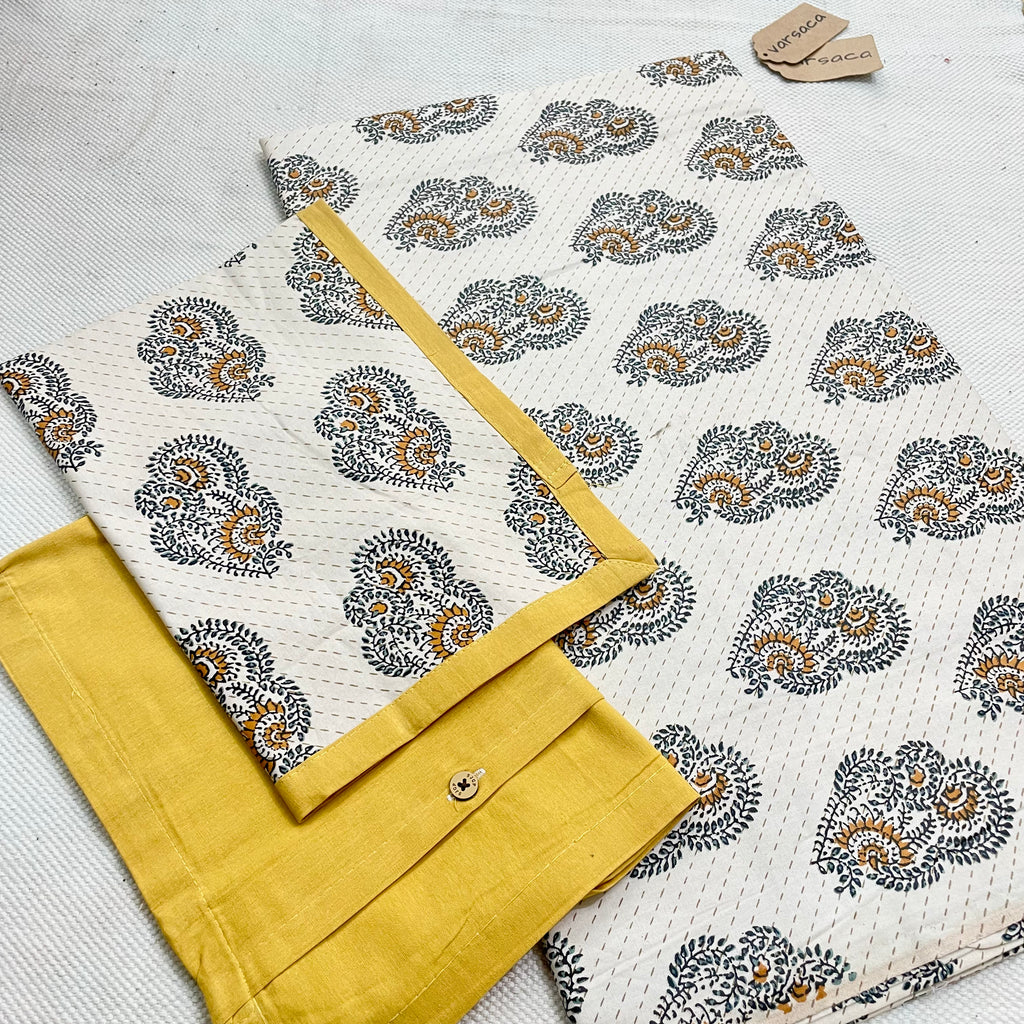 Yellow-White Geometric Print King Size Bedsheet With Yellow Color Border