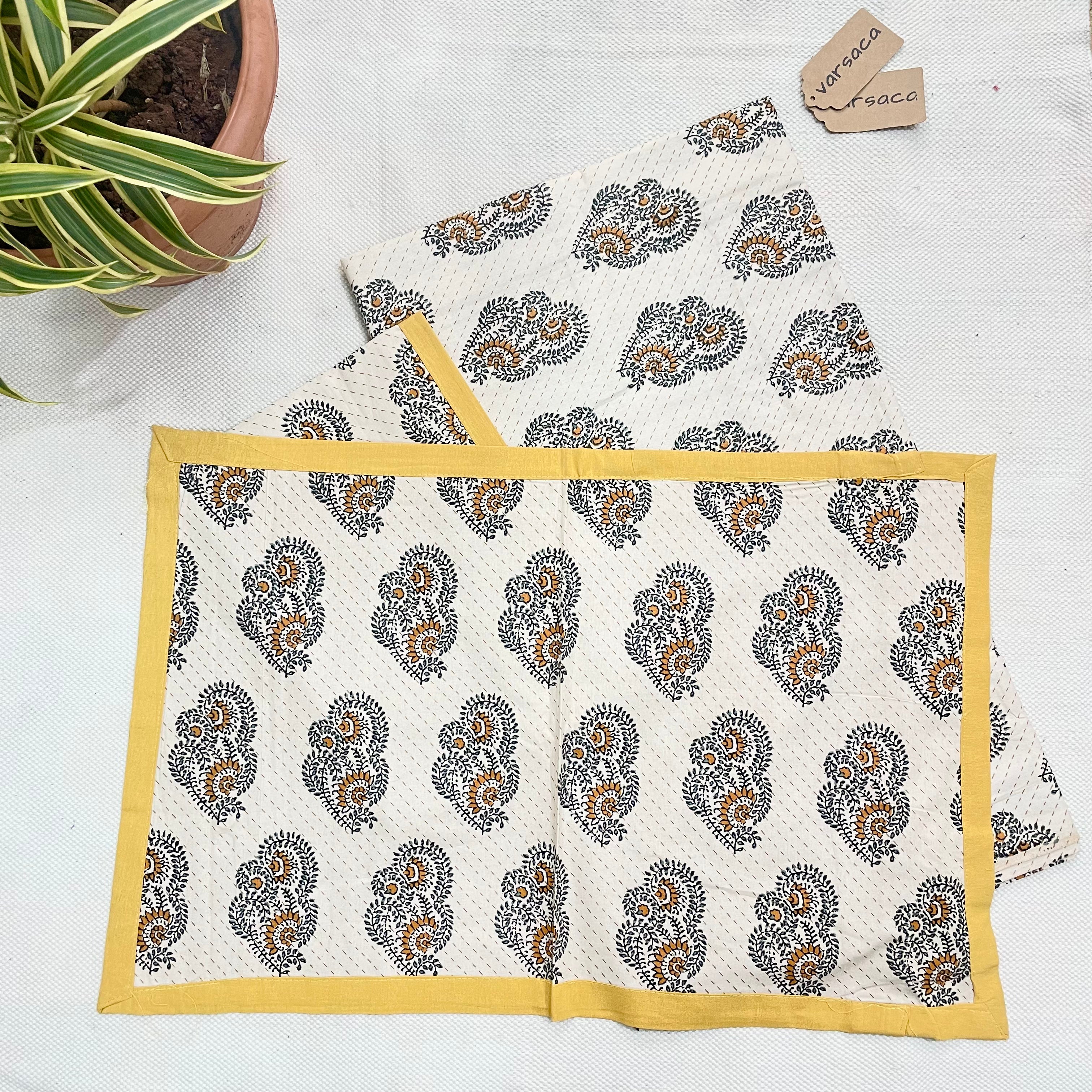 Yellow-White Geometric Print King Size Bedsheet With Yellow Color Border