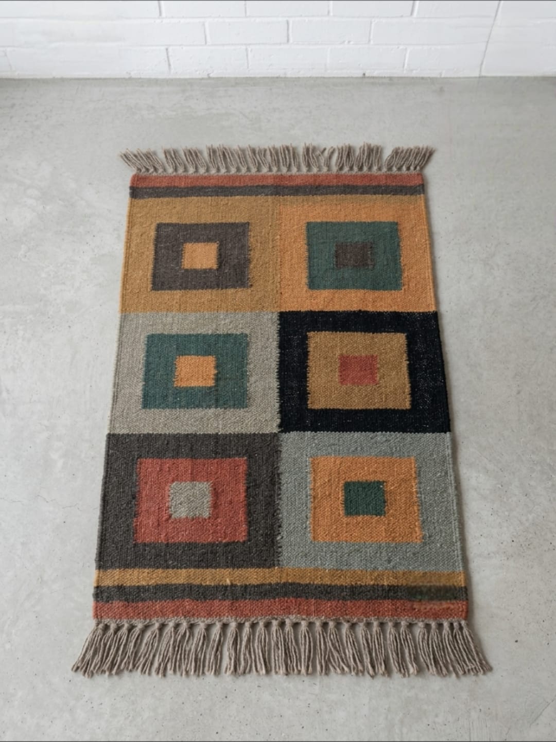 Varsaca_Block_Artistry_Handwoven