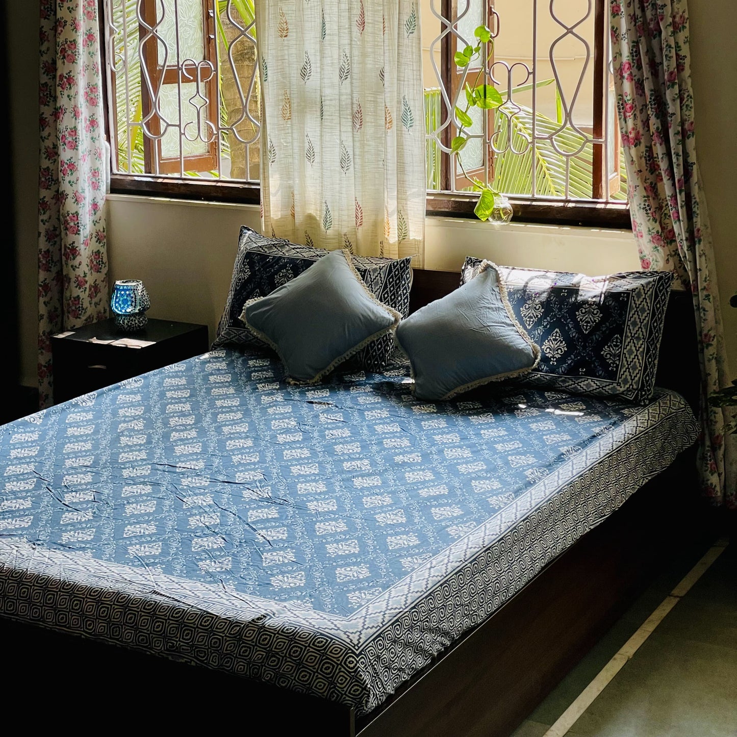 Navy Blue and White Jaipuri Print King Size Fitted Bedsheet | Pure Cotton