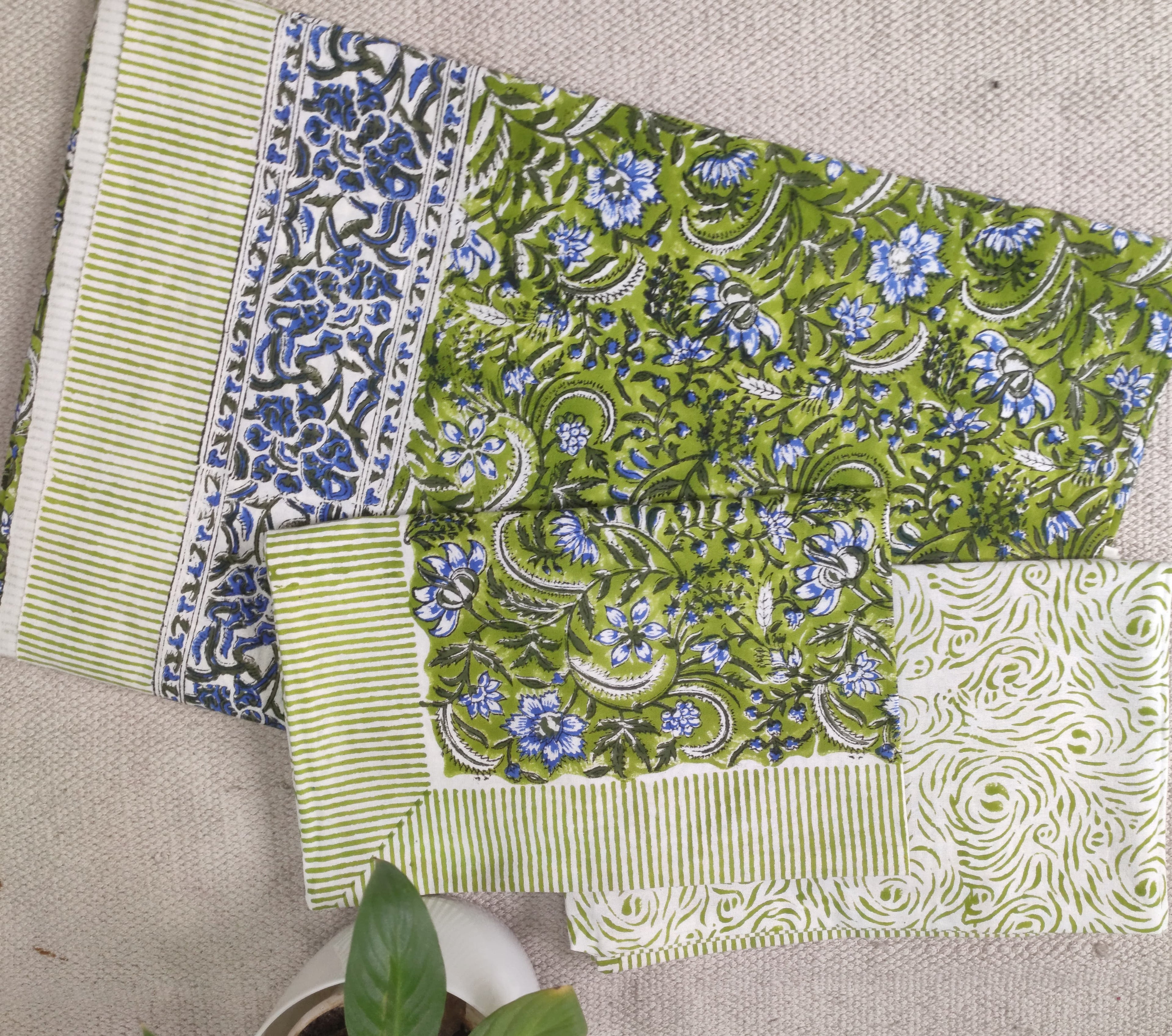Green Hand Block Printed Cotton Bedsheet – Blue & Green Floral Motifs + Pillow Covers (100×108″)