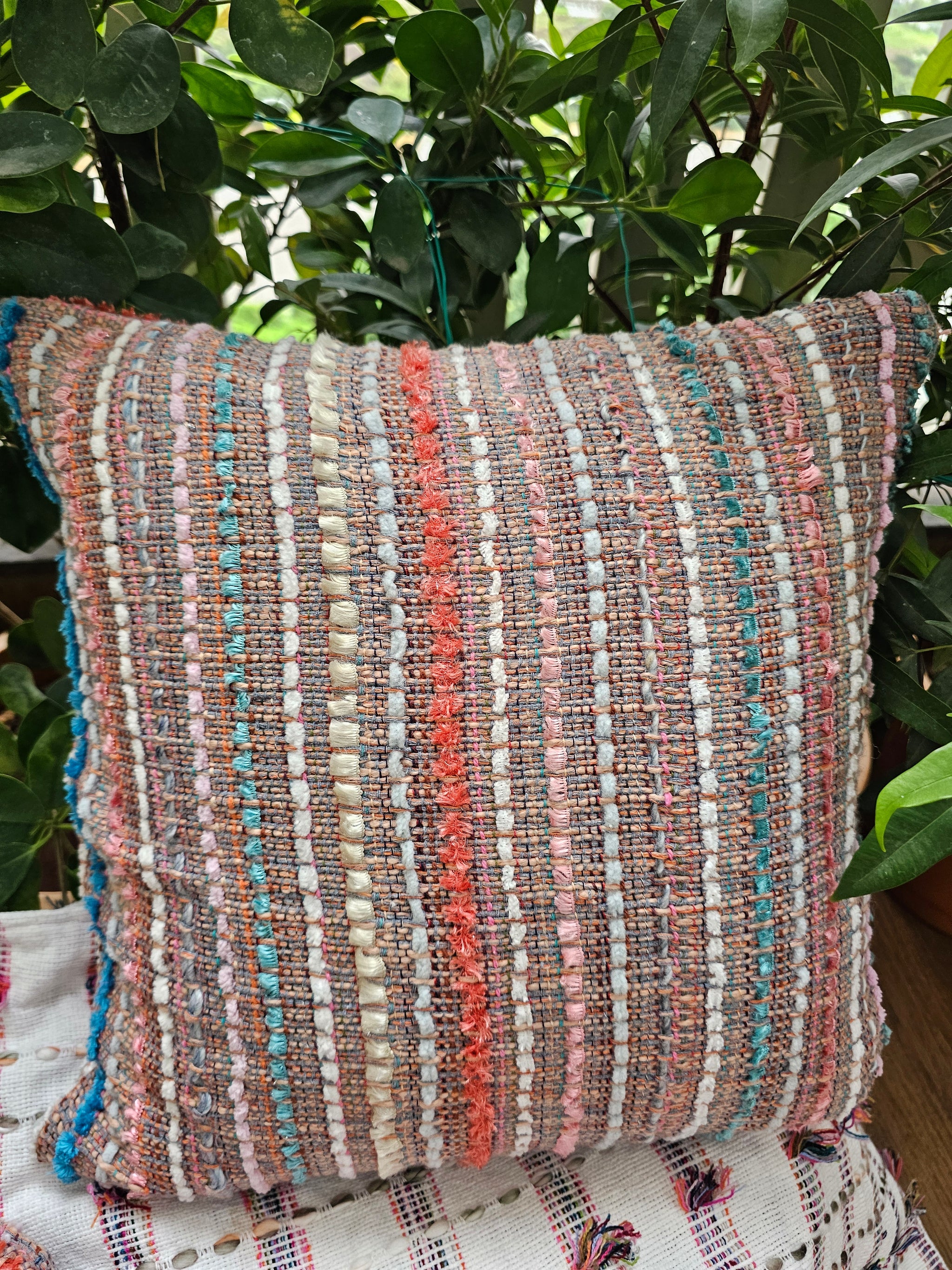 striped_handloom_cushion_covers_India_d22c7508