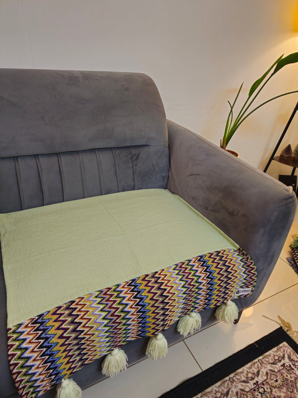 woolen tassel throw